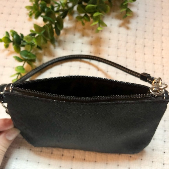 Coach Wristlet - Picture 5 of 7